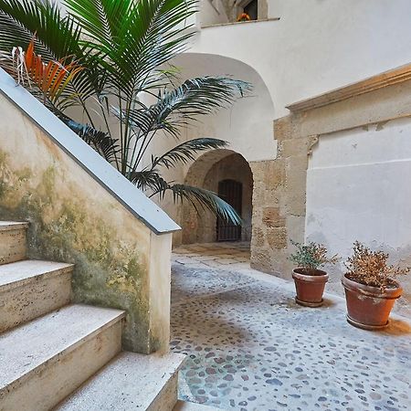 "Guttuso Tribute Suite" Experience Apartment Palermo Bagian luar foto
