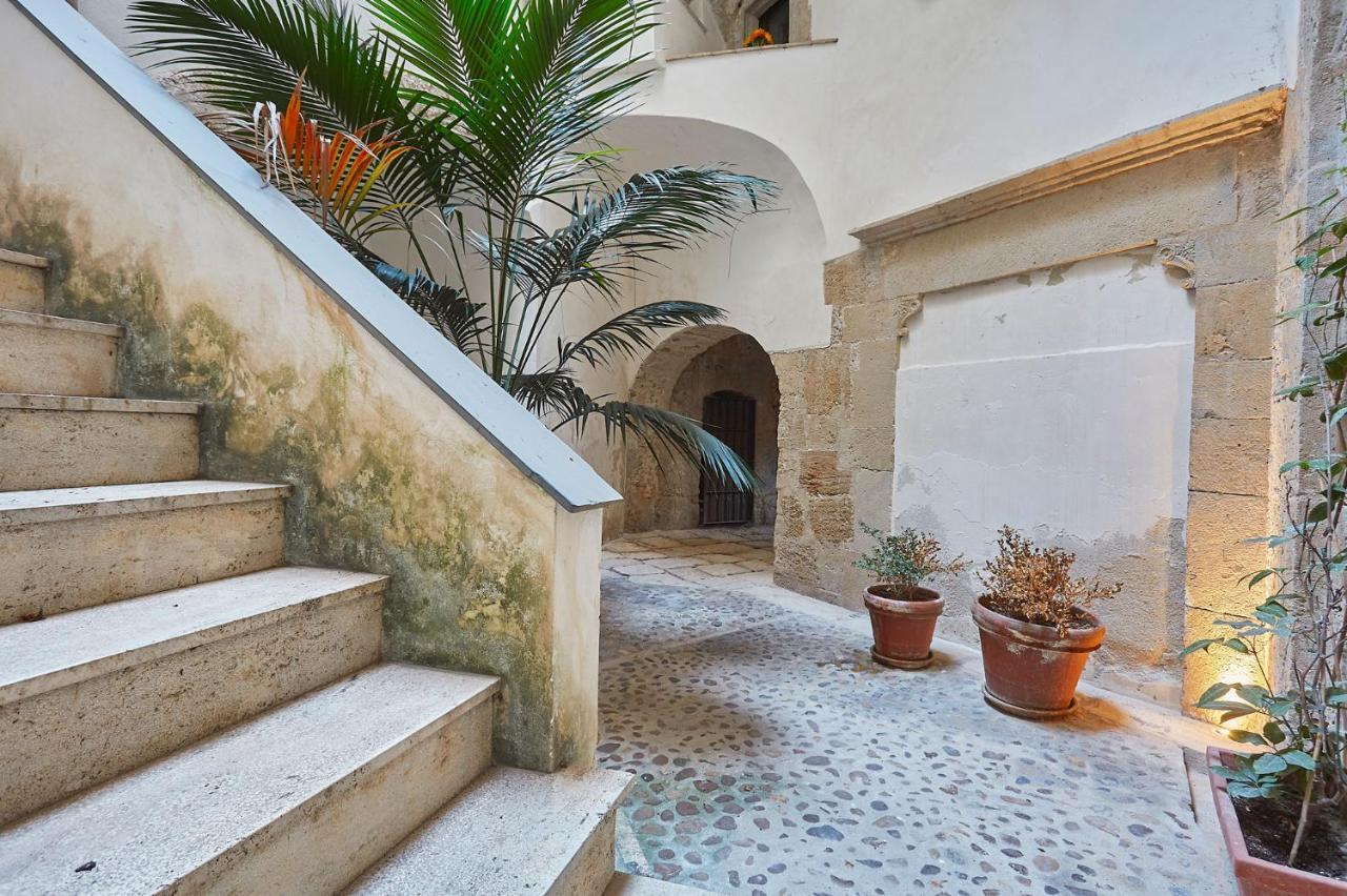 "Guttuso Tribute Suite" Experience Apartment Palermo Bagian luar foto